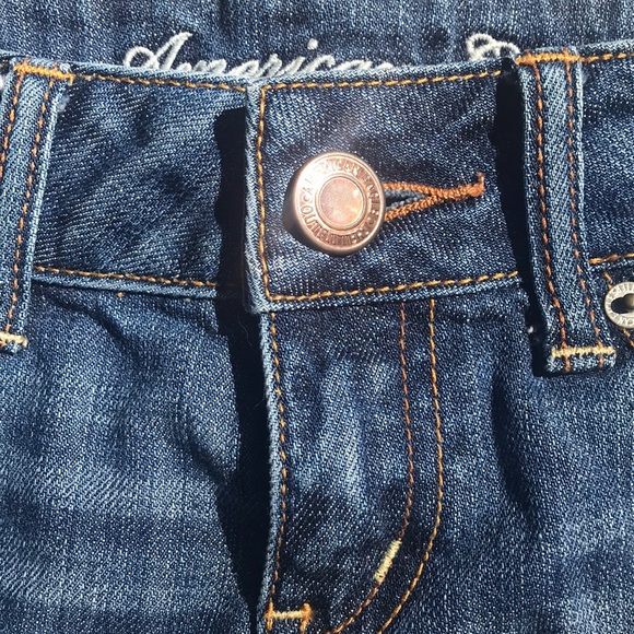 American Eagle Destroyed Jean Shorts Size 2 - Picture 2 of 6
